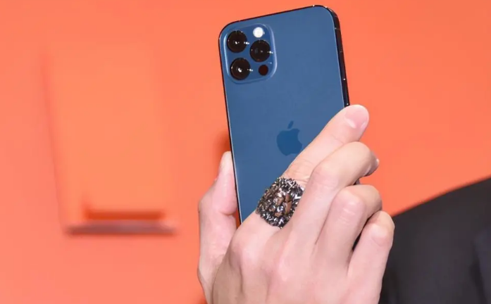 南和苹果手机维修分享iPhone12系列重启方法教程 